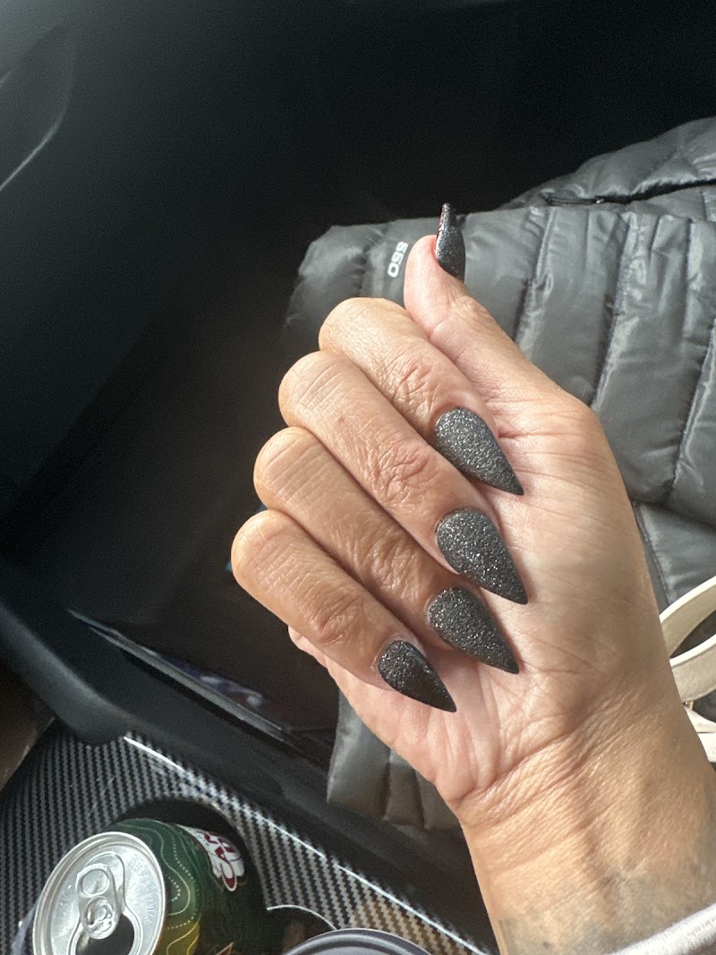 Elegant manicure at Sasha Essentials